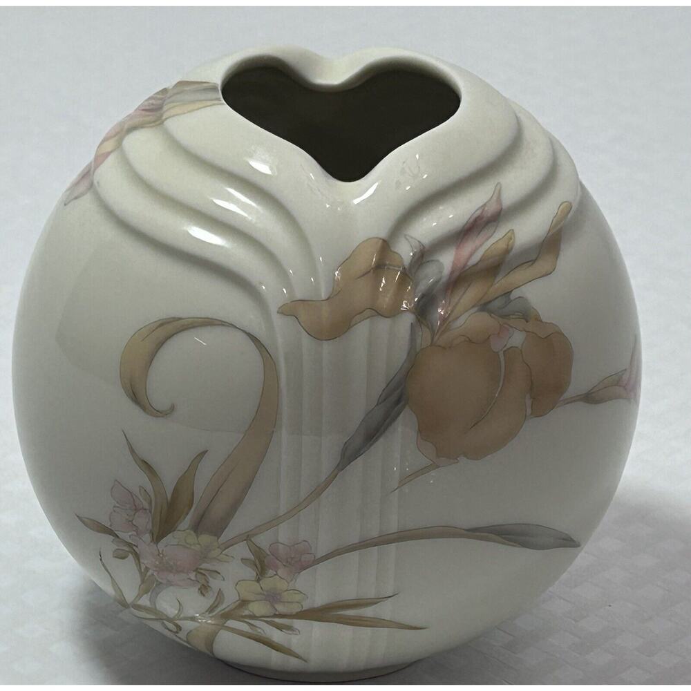 Art Deco Bud Vase 5” TOYO French Orchid Floral Design Vintage 1980s